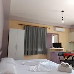 ロッジ Relax Vlorë