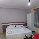 ロッジ Relax Vlorë