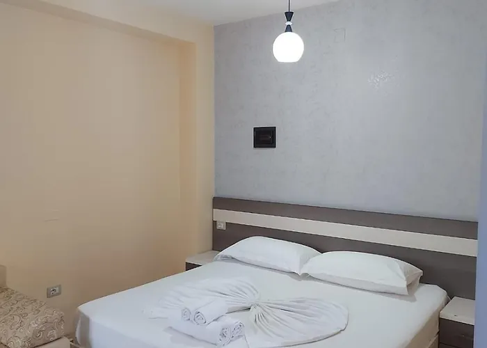 Relax 山林小屋 Vlorë